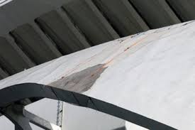 Calatraba propone soluciones para restaurar la cubierta de trencadís